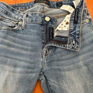 Lucky Brand Lolita Super Skinny Size 4 Waist 27